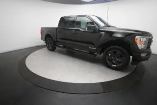 Ford F-150 2023 4x4 XLT 4 puertas SuperCrew 5.5 pies. SB
