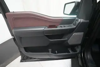 Ford F-150 2023 4x4 Lariat 4 puertas SuperCrew 6.5 pies. SB
