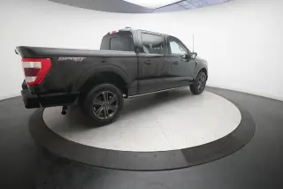 Ford F-150 2023 4x4 Lariat 4 puertas SuperCrew 6.5 pies. SB