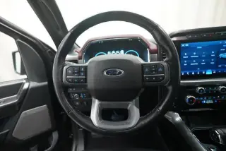 Ford F-150 2023 4x4 Lariat 4 puertas SuperCrew 6.5 pies. SB