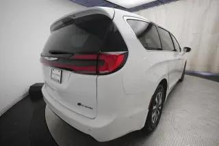 Chrysler Pacifica Híbrido 2022 Limited 4 puertas Minivan