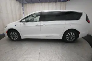 Chrysler Pacifica Híbrido 2022 Limited 4 puertas Minivan