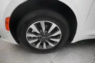 Chrysler Pacifica Híbrido 2022 Limited 4 puertas Minivan