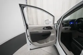 Chrysler Pacifica Híbrido 2022 Limited 4 puertas Minivan