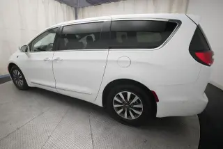Chrysler Pacifica Híbrido 2022 Limited 4 puertas Minivan