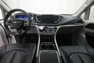 Chrysler Pacifica Híbrido 2022 Limited 4 puertas Minivan