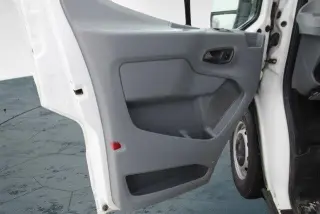 Ford Transit 2017 250 3 puertas SWB Techo Bajo Furgón de Carga con Puertas Laterales 60/40 del Lado del Pasajero