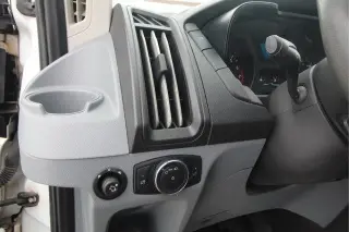 Ford Transit 2017 250 3 puertas SWB Techo Bajo Furgón de Carga con Puertas Laterales 60/40 del Lado del Pasajero