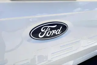 Ford F-150 2025 4x4 XLT 4 puertas SuperCrew 6.5 pies. SB