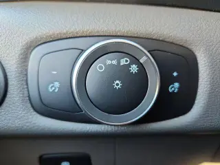 Furgoneta de carga Ford Transit 2024 AWD 350 3 puertas LWB Techo Medio