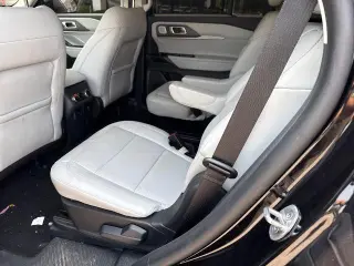 Ford Explorer 2025 AWD Platinum 4 puertas SUV