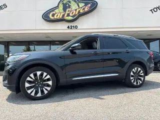 Ford Explorer 2025 AWD Platinum 4 puertas SUV