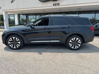 Ford Explorer 2025 AWD Platinum 4 puertas SUV