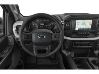 Ford F-150 2023 4x4 XLT 4 puertas SuperCrew 5.5 pies. SB