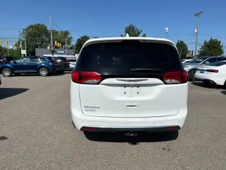 Chrysler Pacifica 2019 Touring L 4 puertas Minivan