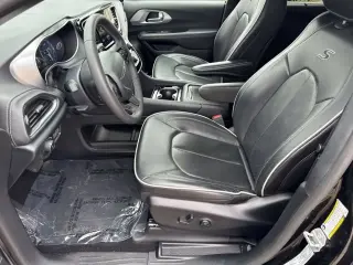 Chrysler Pacifica 2025 Limited 4 puertas Minivan