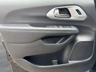 Chrysler Pacifica 2025 Limited 4 puertas Minivan