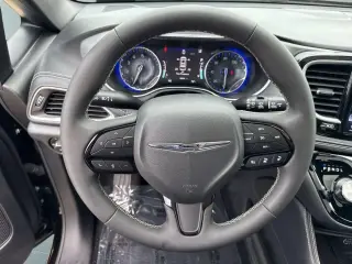 Chrysler Pacifica 2025 Limited 4 puertas Minivan
