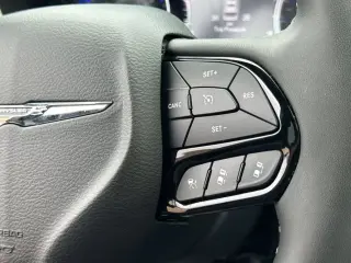 Chrysler Pacifica 2025 Limited 4 puertas Minivan