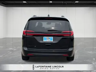 Chrysler Pacifica 2025 Limited 4 puertas Minivan