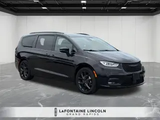 Chrysler Pacifica 2025 Limited 4 puertas Minivan