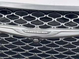 Chrysler Pacifica 2025 Limited 4 puertas Minivan