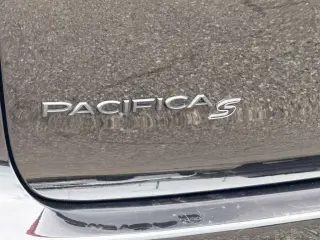 Chrysler Pacifica 2025 Limited 4 puertas Minivan