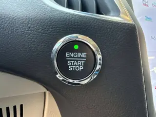 Ford Edge 2023 AWD Titanium 4 puertas Crossover
