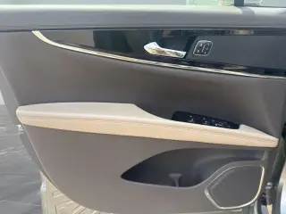 Lincoln Nautilus 2023 AWD Reserve 4 puertas SUV