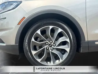 Lincoln Nautilus 2023 AWD Reserve 4 puertas SUV