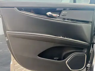 Lincoln Nautilus 2023 AWD Reserve 4 puertas SUV
