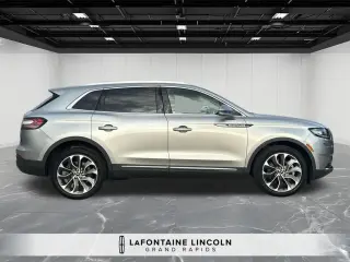 Lincoln Nautilus 2023 AWD Reserve 4 puertas SUV