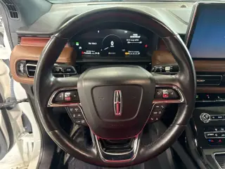 Lincoln Nautilus 2023 AWD Reserve 4 puertas SUV