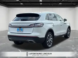 Lincoln Nautilus 2023 AWD Reserve 4 puertas SUV