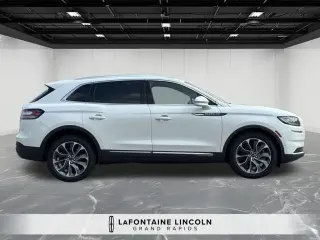 Lincoln Nautilus 2023 AWD Reserve 4 puertas SUV