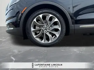 Lincoln Nautilus 2023 AWD Reserve 4 puertas SUV