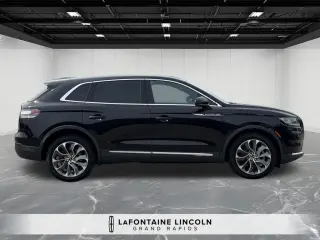 Lincoln Nautilus 2023 AWD Reserve 4 puertas SUV