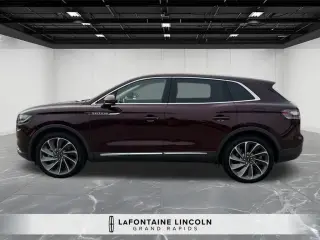 Lincoln Nautilus 2023 AWD Reserve 4 puertas SUV