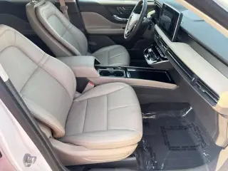 Lincoln Corsair 2024 AWD Premiere 4 puertas SUV