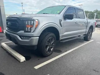 Ford F-150 2023 4x4 XLT 4 puertas SuperCrew 5.5 pies. SB