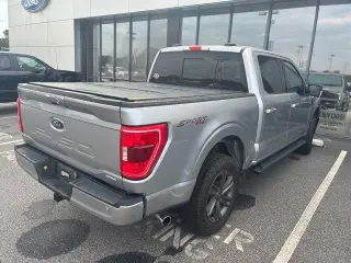 Ford F-150 2023 4x4 XLT 4 puertas SuperCrew 5.5 pies. SB