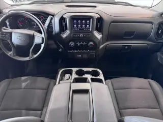 Chevrolet Silverado 1500 2024 4x4 Custom Trail Boss 4 puertas Cabina Crew 5.8 pies. SB