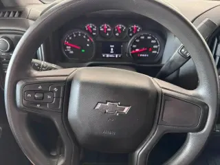 Chevrolet Silverado 1500 2024 4x4 Custom Trail Boss 4 puertas Cabina Crew 5.8 pies. SB