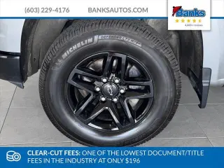 Chevrolet Silverado 1500 2024 4x4 Custom Trail Boss 4 puertas Cabina Crew 5.8 pies. SB