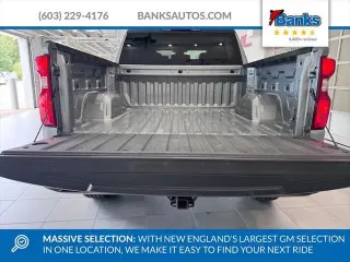 Chevrolet Silverado 1500 2024 4x4 Custom Trail Boss 4 puertas Cabina Crew 5.8 pies. SB