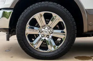 Ford F-150 2018 4x4 King Ranch 4 puertas SuperCrew 5.5 pies. SB