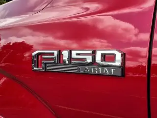 Ford F-150 2020 4x4 Lariat 4 puertas SuperCrew 5.5 pies. SB