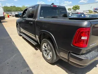 Ram 1500 2025 4x2 Big Horn Cabina Crew 4 puertas 5.6 pies. Pickup SB