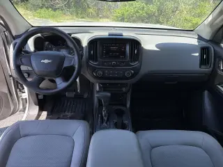 Chevrolet Colorado 2021 4x2 Work Truck 4 puertas Cabina Extendida 6 pies. LB