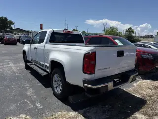 Chevrolet Colorado 2021 4x2 Work Truck 4 puertas Cabina Extendida 6 pies. LB